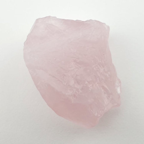 Kwarc różowy bryłka z dziurką 37x30 mm nr 94 Kwarc różowy bryłka z dziurką 37x30 mm nr 94