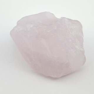 Pink quartz nugget with hole 41x32 mm no 76