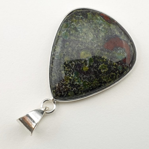 Jasper dragon's blood pendant 32x27 mm no 15 Jasper dragon's blood pendant 32x27 mm no 15