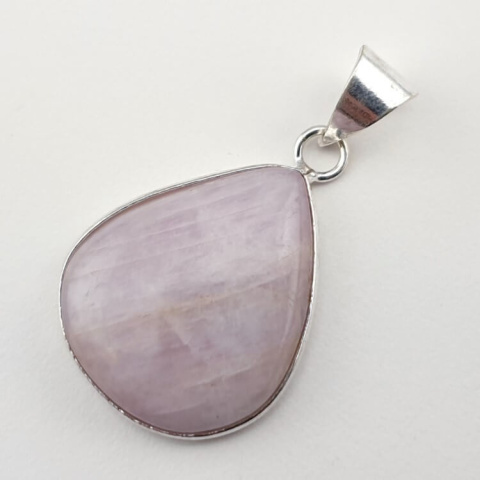 Kunzite pendant 27x23 mm no. 18 Kunzite pendant 27x23 mm no. 18