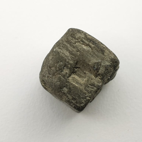 Piryt bryłka z dziurką 13x12 mm nr 41 Piryt bryłka z dziurką 13x12 mm nr 41