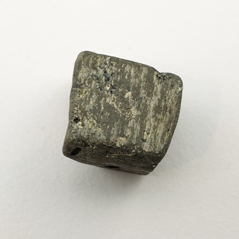 Piryt bryłka z dziurką 13x13 mm nr 34 Piryt bryłka z dziurką 13x13 mm nr 34