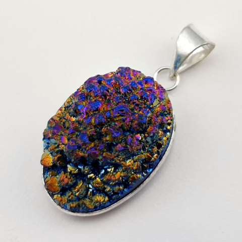 Titanium quartz pendant 30x21 mm no 153 Titanium quartz pendant 30x21 mm no 153
