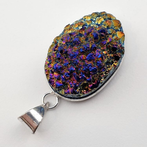 Titanium quartz pendant 30x21 mm no 153 Titanium quartz pendant 30x21 mm no 153