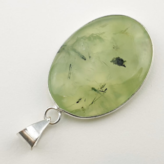 Prehnit pendant 36x27 mm no. 28