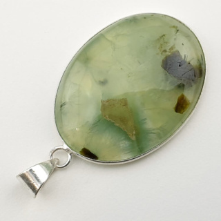 Prehnit pendant 40x31 mm no. 25