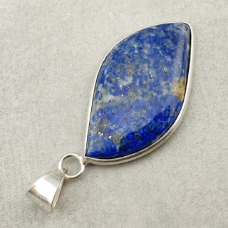 Lapis lazuli pendant 37x21 mm no 113
