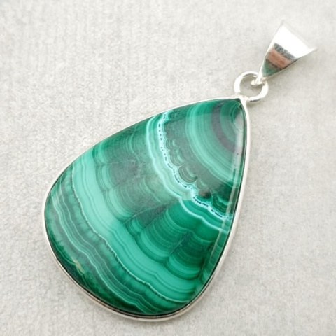 Malachite pendant 35x27 mm no 113 Malachite pendant 35x27 mm no 113