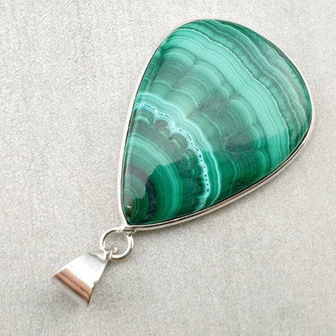 Malachite pendant 35x27 mm no 113 Malachite pendant 35x27 mm no 113