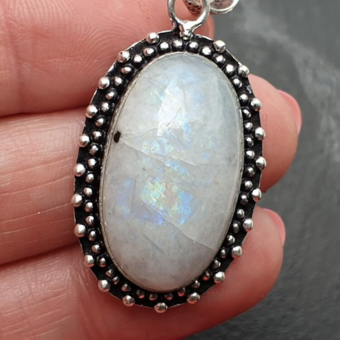 Moonstone pendant 26x16 mm no. 143 Moonstone pendant 26x16 mm no. 143