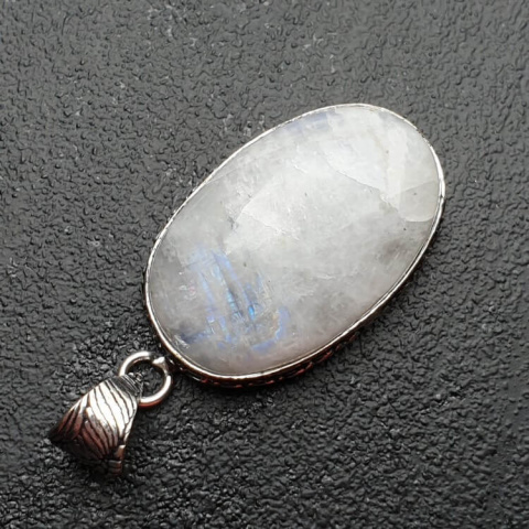 Moonstone pendant 29x19 mm no 142 Moonstone pendant 29x19 mm no 142