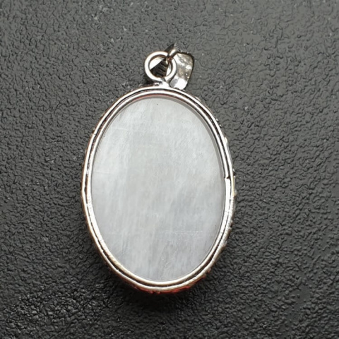 Moonstone pendant 30x22 mm no. 189 Moonstone pendant 30x22 mm no. 189