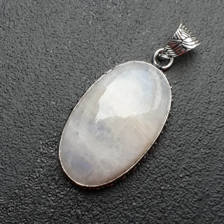 Moonstone pendant 31x19 mm no. 141