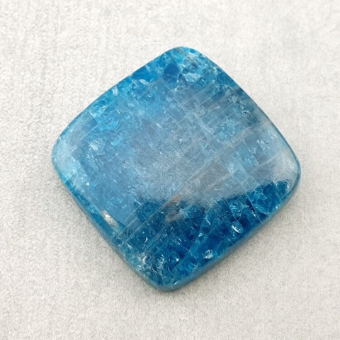 Apatite cabochon 25x25 mm no. 122 Apatite cabochon 25x25 mm no. 122
