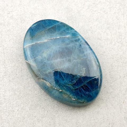Apatite cabochon 29x19 mm no. 104 Apatite cabochon 29x19 mm no. 104