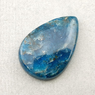 Apatite cabochon 31x21 mm no. 121