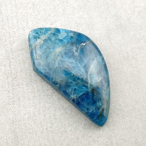 Apatite cabochon 32x17 mm no. 105 Apatite cabochon 32x17 mm no. 105