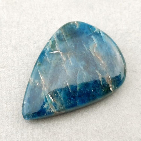 Apatite cabochon 32x23 mm no 139 Apatite cabochon 32x23 mm no 139