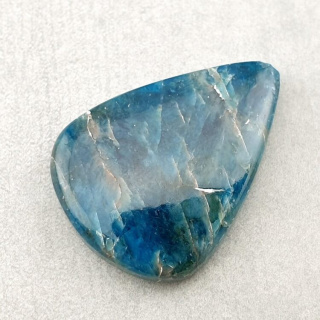 Apatite cabochon 32x23 mm no 139