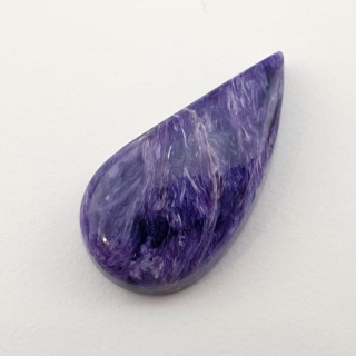 Czaroit kaboszon 27x14 mm nr 133