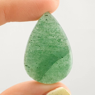 Green jade cabochon 31x21 mm no 53