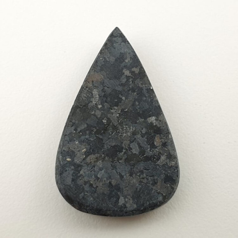 Nuummite cabochon 28x18 mm no. 4 Nuummite cabochon 28x18 mm no. 4