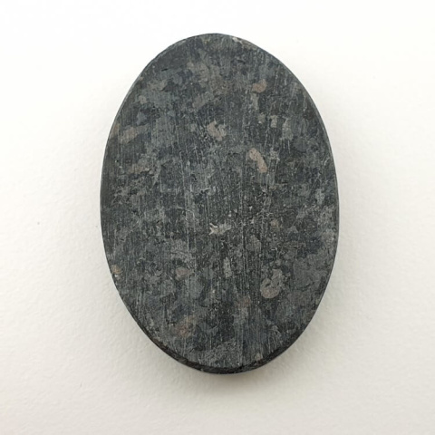 Nuummite cabochon 30x20 mm no. 21 Nuummite cabochon 30x20 mm no. 21