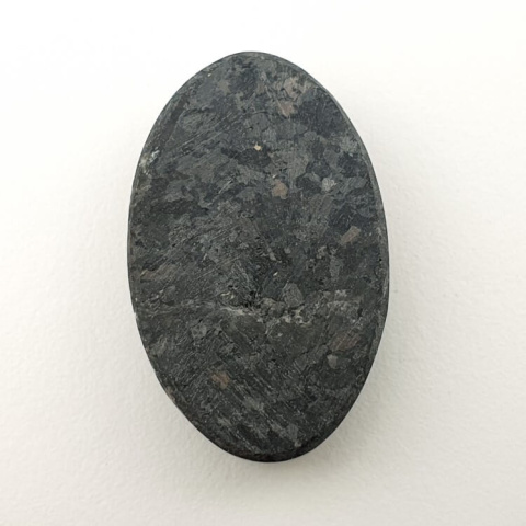 Nuummite cabochon 31x19 mm no. 9 Nuummite cabochon 31x19 mm no. 9