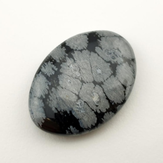 Snow obsidian cabochon 26x18 mm no 82