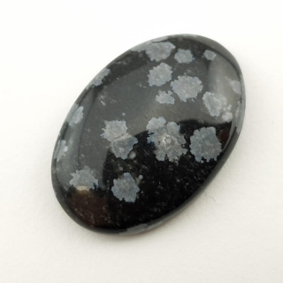 Snow obsidian cabochon 29x20 mm no 30