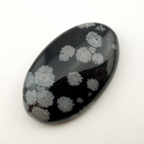 Obsydian śnieżny kaboszon 31x19 mm nr 22 Obsydian śnieżny kaboszon 31x19 mm nr 22