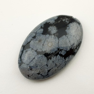 Snow obsidian cabochon 31x20 mm no 27