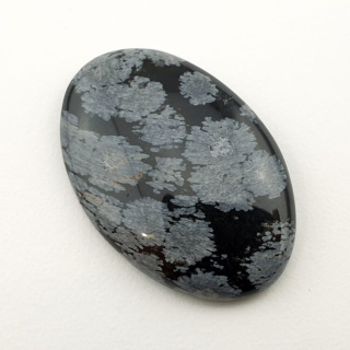Snow obsidian cabochon 31x21 mm no 7