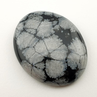 Snow obsidian cabochon 31x25 mm no 41