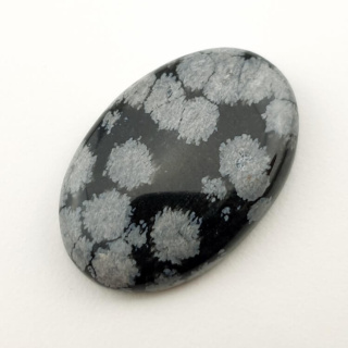Snow obsidian cabochon 32x21 mm no 34