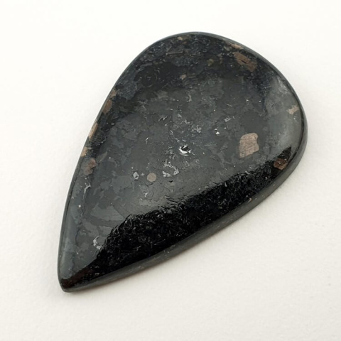 Nuummit cabochon 31x20 mm no 41 Nuummit cabochon 31x20 mm no 41