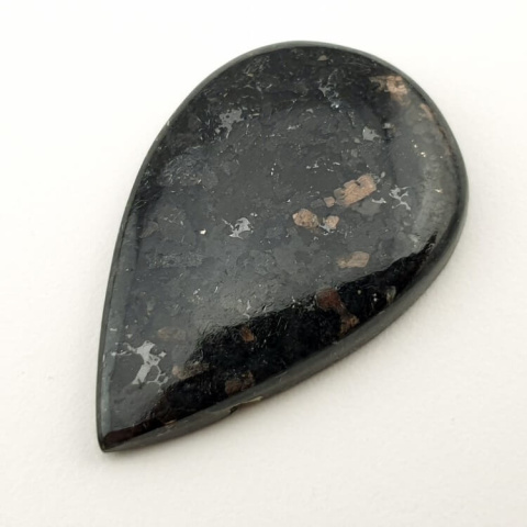 Nuummit cabochon 31x20 mm no 64 Nuummit cabochon 31x20 mm no 64