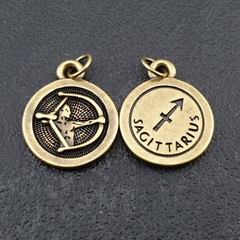 Zawieszka Strzelec mosiądz 18,5 mm Zawieszka Strzelec mosiądz 18,5 mm