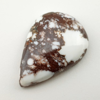 Magnesite cabochon 30x21 mm no 1