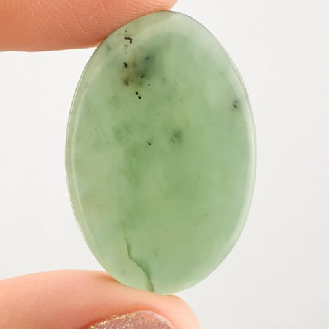 Nephrite cabochon 32x22 mm no. 79 Nephrite cabochon 32x22 mm no. 79