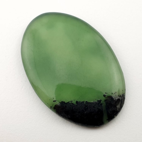 Nephrite cabochon 32x22 mm no. 90 Nephrite cabochon 32x22 mm no. 90