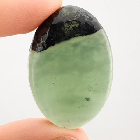 Nephrite cabochon 33x22 mm no 127 Nephrite cabochon 33x22 mm no 127