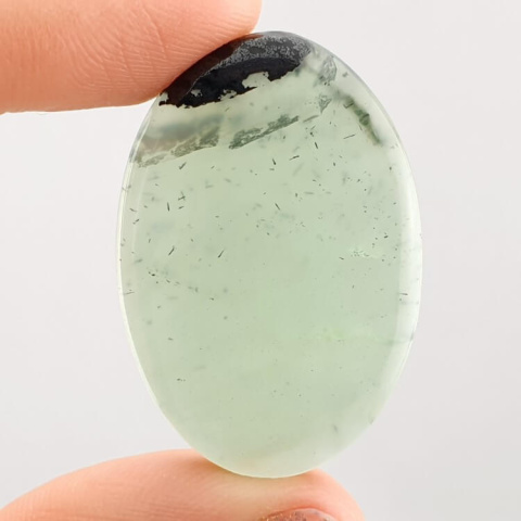 Nephrite cabochon 35x24 mm no 106 Nephrite cabochon 35x24 mm no 106