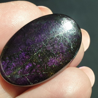 Purpuryt kaboszon 28x18 mm nr 57
