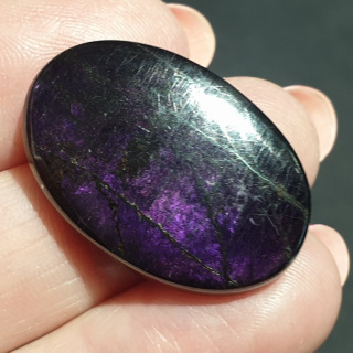 Purpurite cabochon 29x20 mm no 18