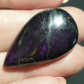 Purpurite cabochon 32x19 mm no 30