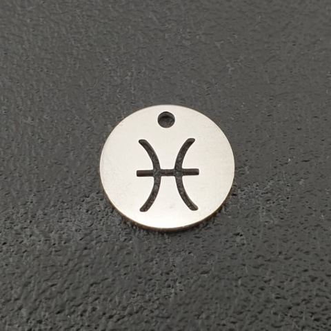 Fish pendant surgical steel 12 mm Fish pendant surgical steel 12 mm
