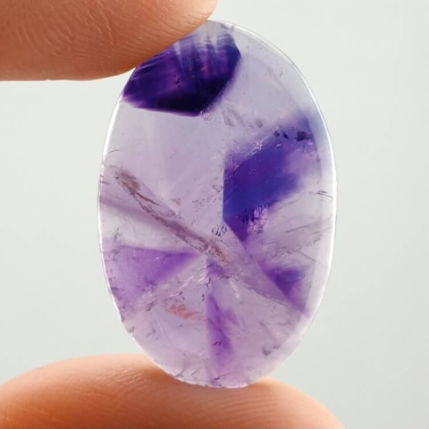Amethyst cabochon 29x19 mm no. 398 Amethyst cabochon 29x19 mm no. 398