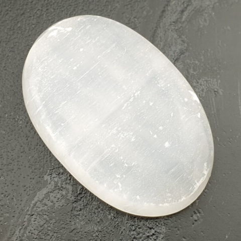 Selenite cabochon 47x31 mm no. 31 Selenite cabochon 47x31 mm no. 31