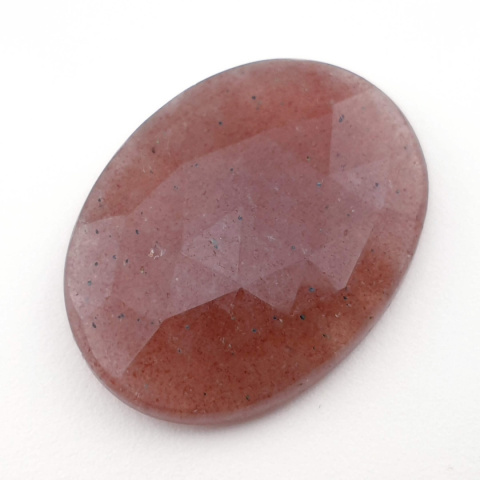 Kwarc truskawkowy kaboszon fasetowany 34x26 mm nr 20 Kwarc truskawkowy kaboszon fasetowany 34x26 mm nr 20